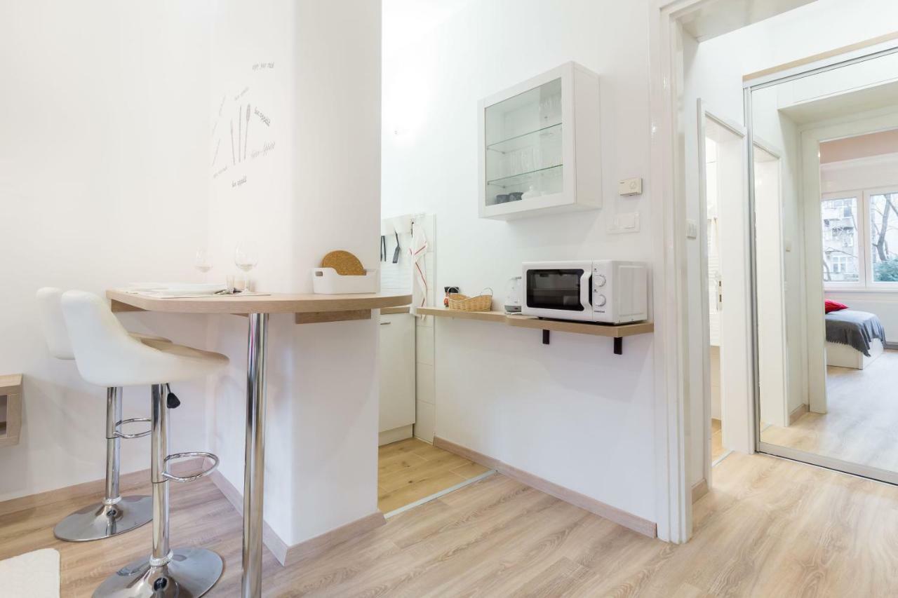 Cosy Romantic Apartment Загреб Екстер'єр фото